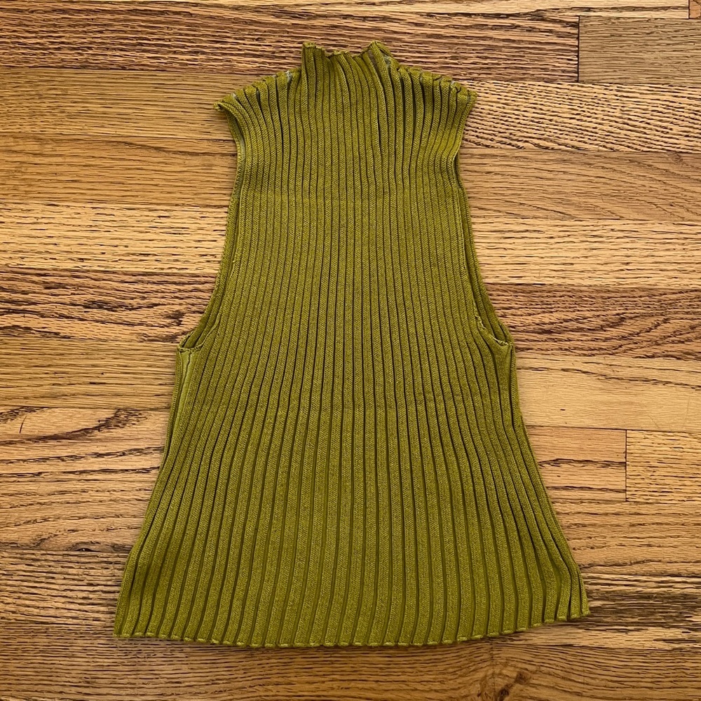 Modern Ribbed & Mesh Knit Tank Top - Picture 5 of 7
